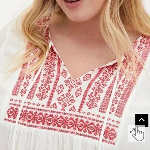 Torrid White Gauze Top with Red Embroidery in  excellent condition size00 - Picture 2 of 8